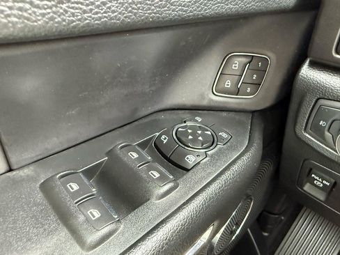 Used 2019 Ford Expedition Limited w/ Equipment Group 303A RWD image 35