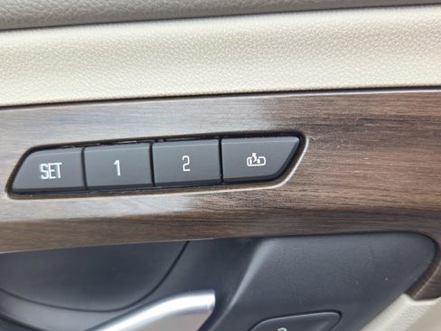 Used 2019 GMC Terrain Denali w/ Advanced Safety Package image 10