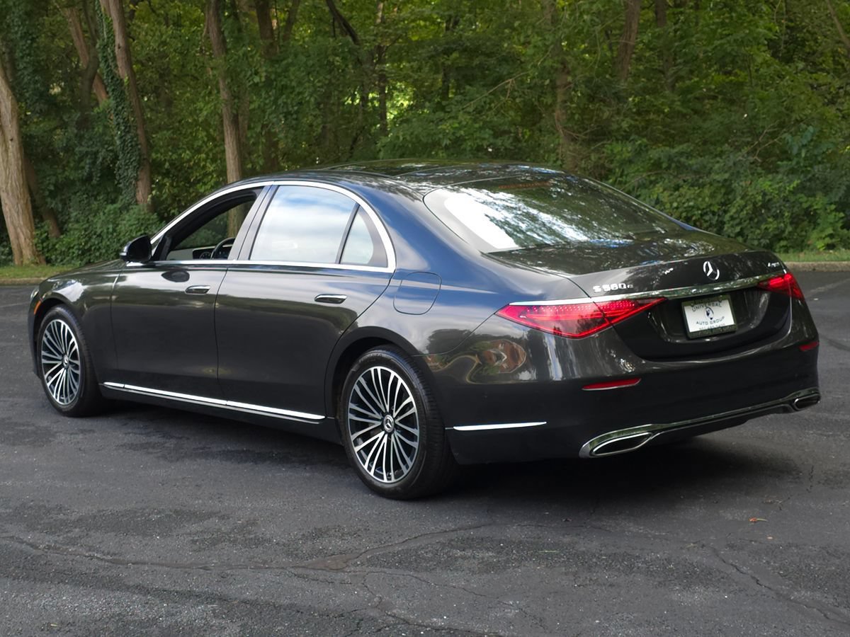 Used 2023 Mercedes-Benz S 580e 4MATIC Sedan w/ Warmth & Comfort Package image 4