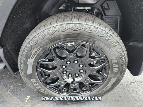 New 2025 GMC Hummer EV 2X w/ LPO, Sport Package image 9