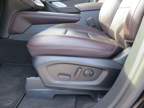 Used 2025 Ford Explorer Platinum RWD image 15