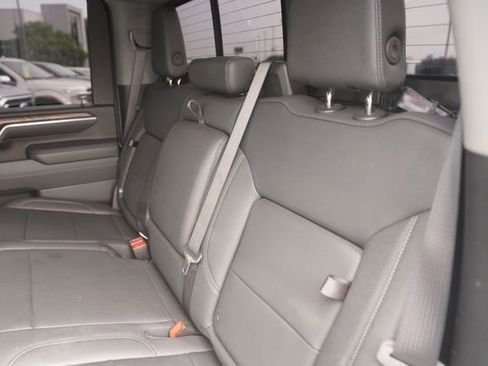 Used 2025 GMC Sierra 2500 SLT w/ SLT Convenience Package AWD/4WD image 13