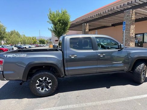 Certified 2023 Toyota Tacoma TRD Off-Road w/ Technology Package AWD/4WD image 8