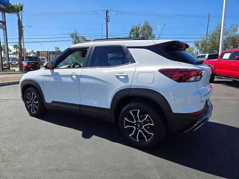 Used 2023 Chevrolet TrailBlazer ACTIV w/ Sun and Liftgate Package image 4