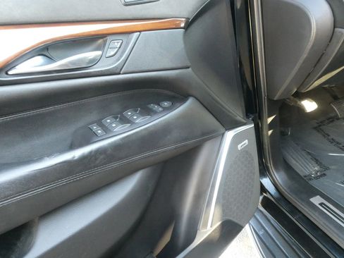 Used 2019 Cadillac Escalade ESV Luxury image 16