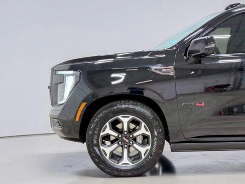 Used 2025 GMC Yukon AT4 Ultimate AWD/4WD image 14