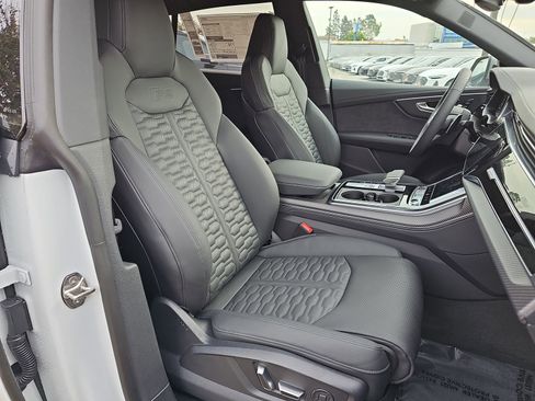 New 2026 Audi RS Q8 performance image 10
