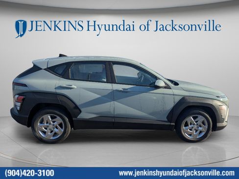 New 2026 Hyundai Kona SE FWD image 2