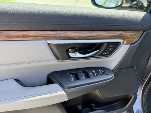 Used 2017 Honda CR-V EX-L image 9
