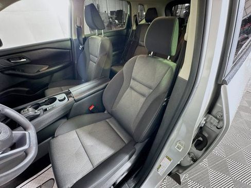 Certified 2024 Nissan Rogue SV image 16