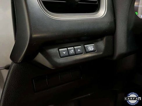 Used 2019 Lexus UX 250h w/ Premium Package image 27