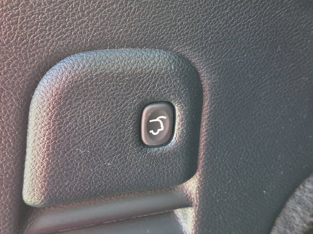 Used 2020 Jeep Grand Cherokee Altitude AWD/4WD image 7