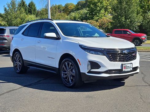 Used 2024 Chevrolet Equinox RS w/ RS Leather Package image 4