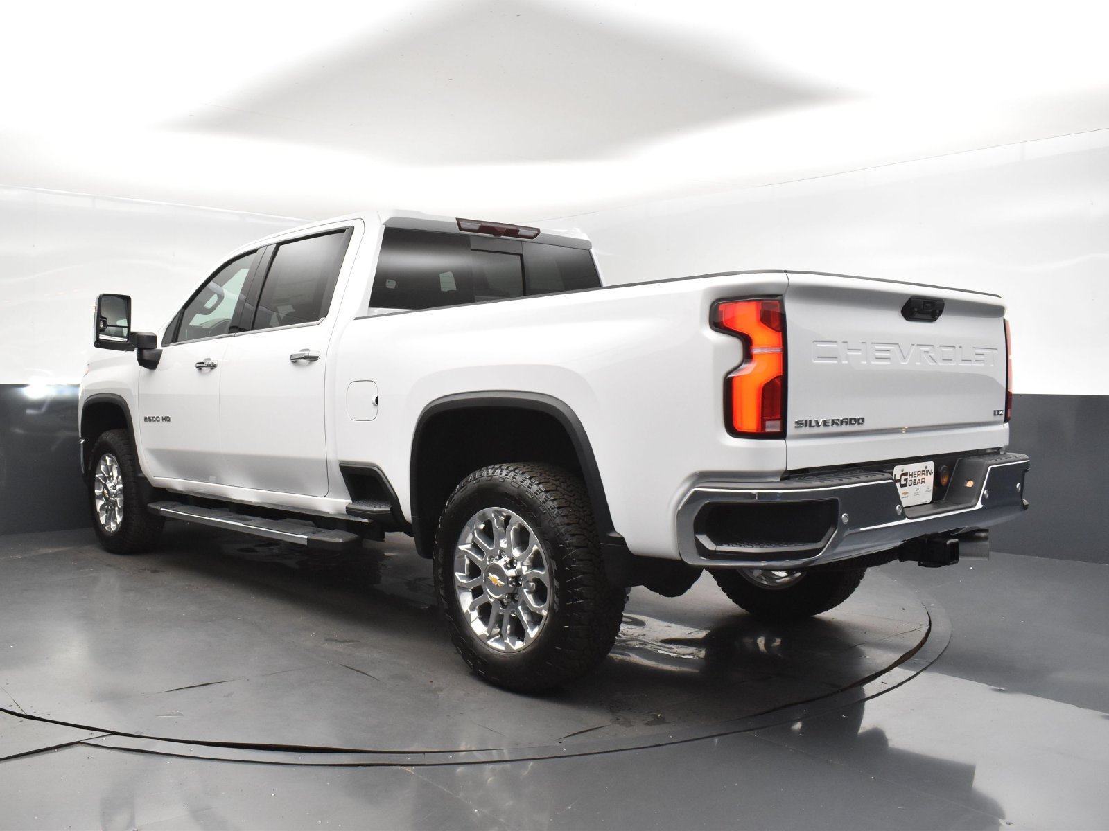 Used 2025 Chevrolet Silverado 2500 LTZ w/ LTZ Convenience Package AWD/4WD image 5