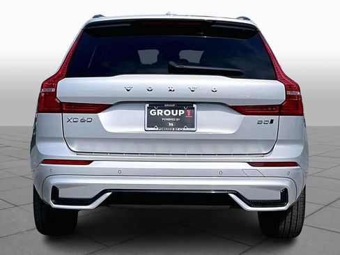 Certified 2023 Volvo XC60 B5 Plus w/ Climate Package image 5
