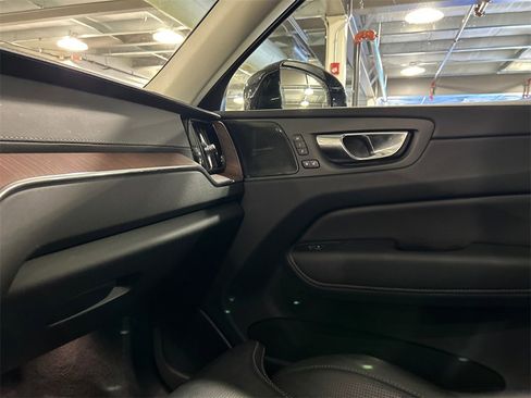 Certified 2023 Volvo XC60 B6 Ultimate image 20