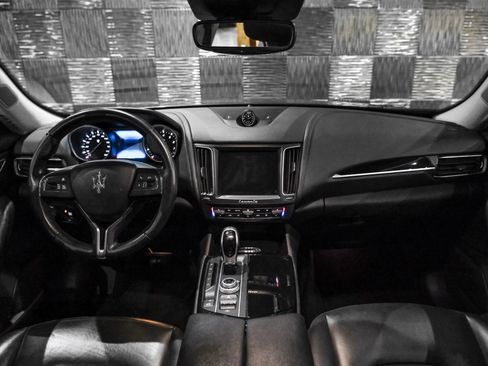 Used 2017 Maserati Levante AWD/4WD image 11