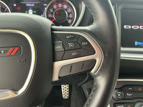 Used 2015 Dodge Challenger SXT Plus image 10