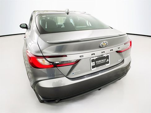 New 2026 Toyota Camry SE image 5