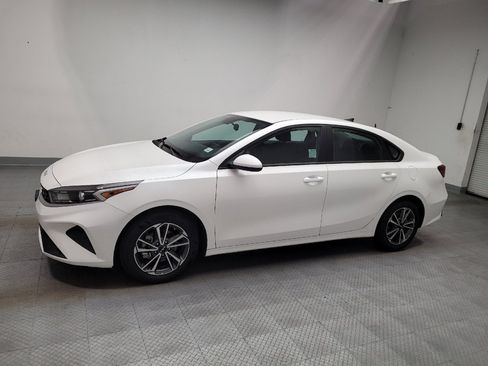 Used 2023 Kia Forte LXS FWD image 2