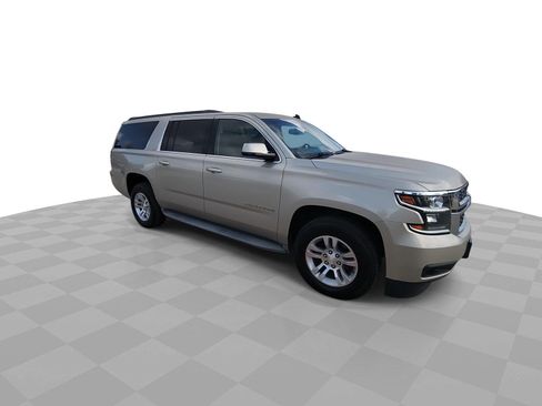 Used 2015 Chevrolet Suburban LS RWD image 33