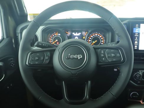 New 2026 Jeep Gladiator Sport image 9