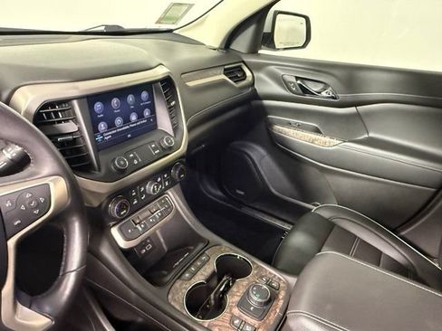 Used 2021 GMC Acadia Denali w/ Denali Technology Package FWD image 28
