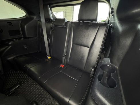 Used 2024 Toyota Highlander Platinum AWD/4WD image 25