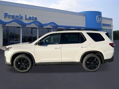 New 2026 Honda Pilot Black Edition image 2
