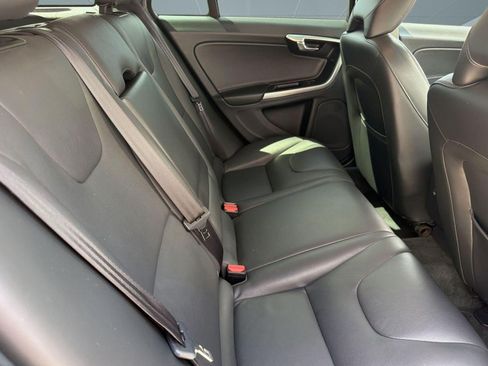 Used 2018 Volvo V60 T5 Cross Country w/ Convenience Package AWD/4WD image 29