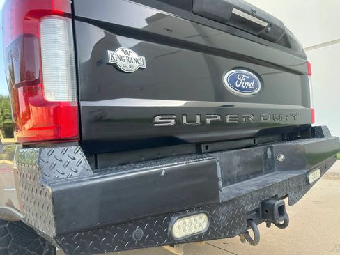 Used 2018 Ford F250 King Ranch w/ King Ranch Ultimate Package AWD/4WD image 14