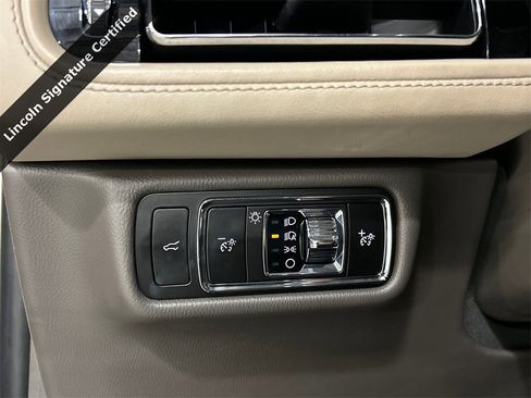 Used 2023 Lincoln Aviator Reserve w/ Equipment Group 201A image 20
