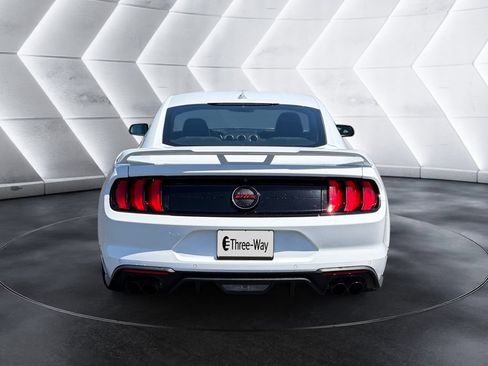 Used 2022 Ford Mustang GT Premium w/ Equipment Group 401A RWD image 4