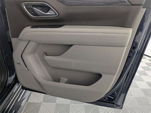 Certified 2023 GMC Yukon XL SLT image 34