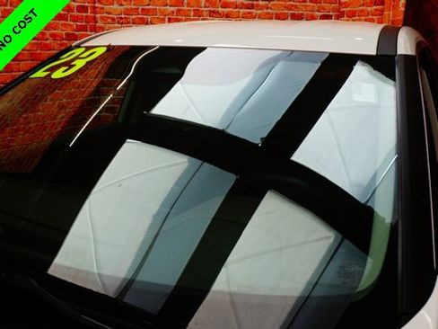 Used 2023 Nissan Rogue S image 89