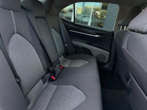Used 2021 Toyota Camry LE image 17