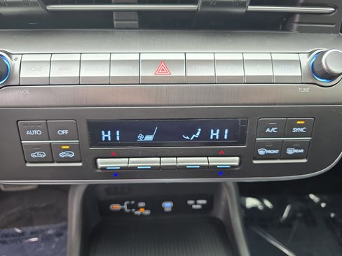 Certified 2025 Hyundai Kona SEL AWD/4WD image 22