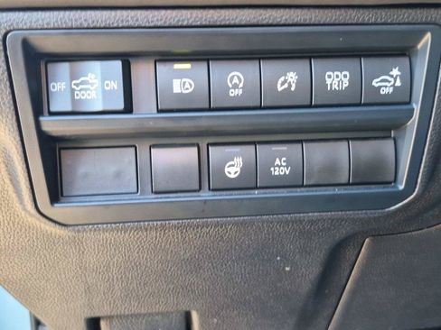Used 2026 Toyota Tundra Platinum w/ TRD Off-Road Package AWD/4WD image 21