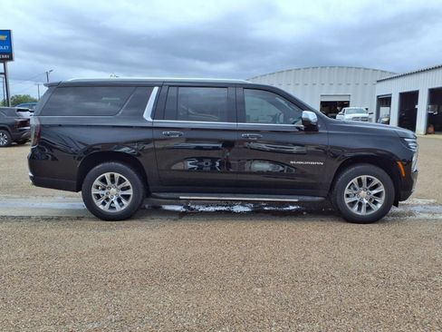 New 2025 Chevrolet Suburban Premier AWD/4WD image 3