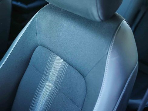 Certified 2025 Honda Civic Sport image 31