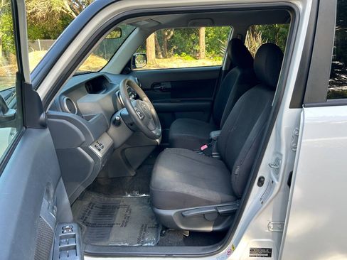 Used 2008 Scion xB FWD image 24