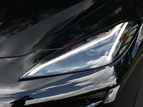 Used 2024 Chevrolet Corvette Z06 image 9