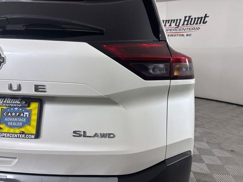 Used 2023 Nissan Rogue SL w/ SL Premium Package image 38