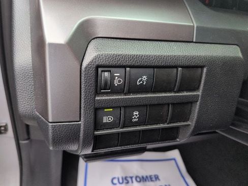 Used 2025 Toyota Tacoma SR5 AWD/4WD image 18