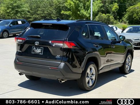Used 2025 Toyota RAV4 LE AWD/4WD image 12