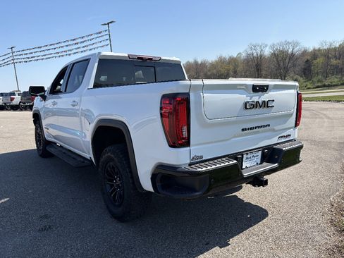 Used 2024 GMC Sierra 1500 AT4X image 3