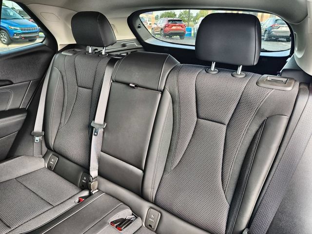 Used 2023 Buick Envision Preferred FWD image 23