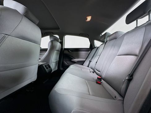 Used 2018 Honda Accord EX image 28