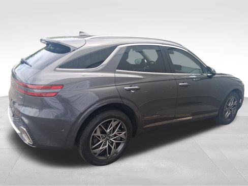 Used 2023 Genesis GV70 2.5T w/ Advanced Package AWD/4WD image 5