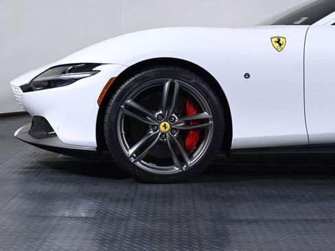 Used 2023 Ferrari Roma RWD image 27